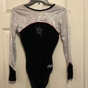 Long sleeve leotard